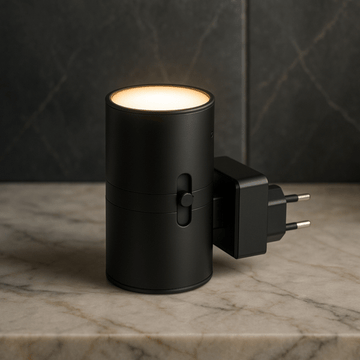 ルミプラグ｜明暗センサー付き コンセント常夜灯